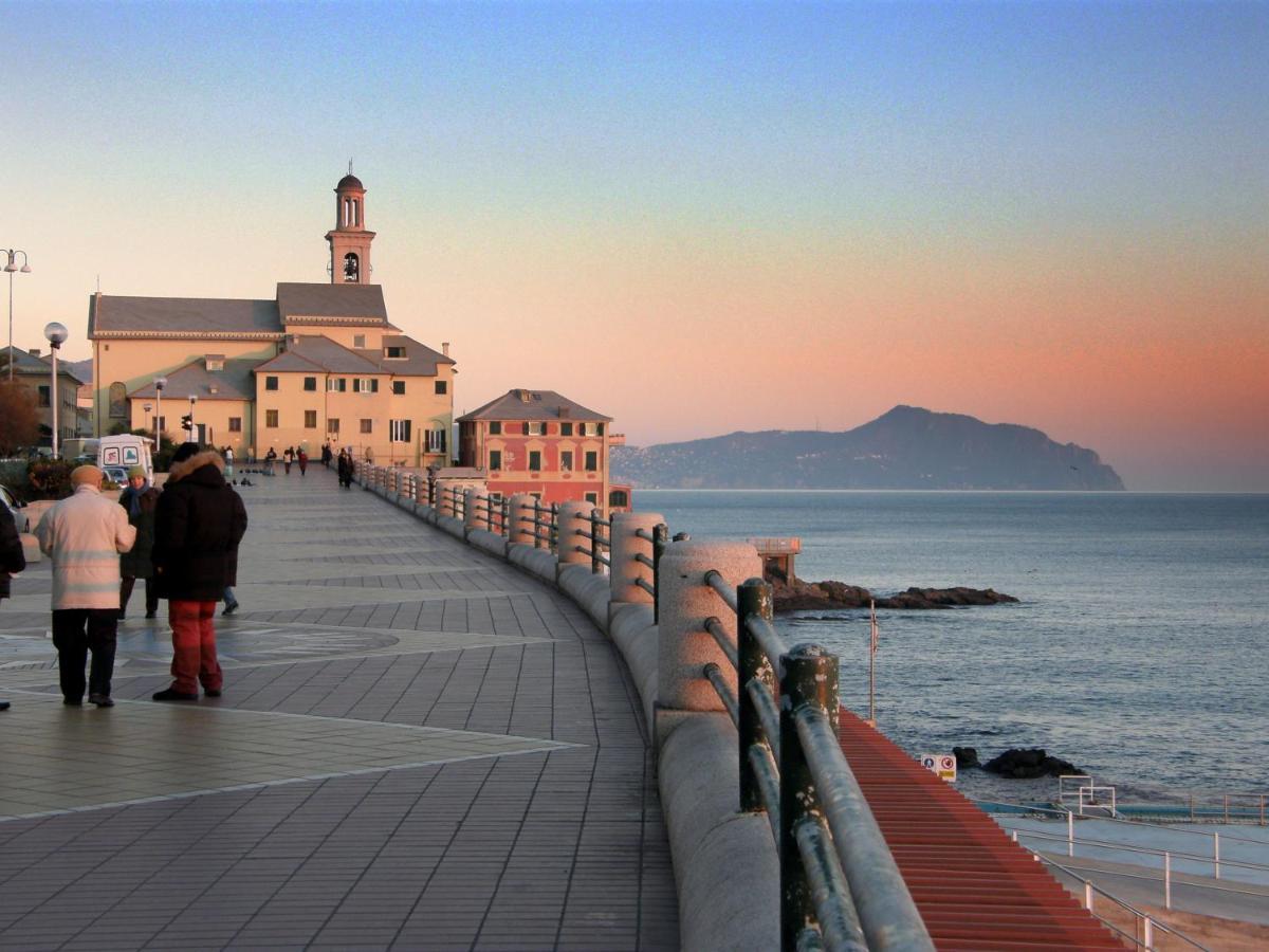 Camera Blu Genoa Luaran gambar
